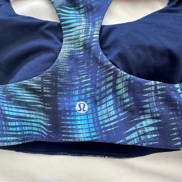 [SOLD] Lululemon Wunder Train Bra, Size 10 C/D Cup, Shapeshifter Flux Blue - Picture 3 of 5